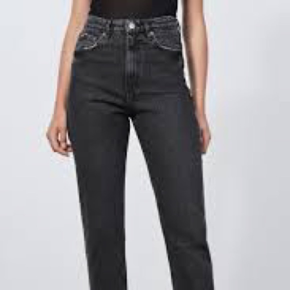 Zara 90s mom fit jean in black